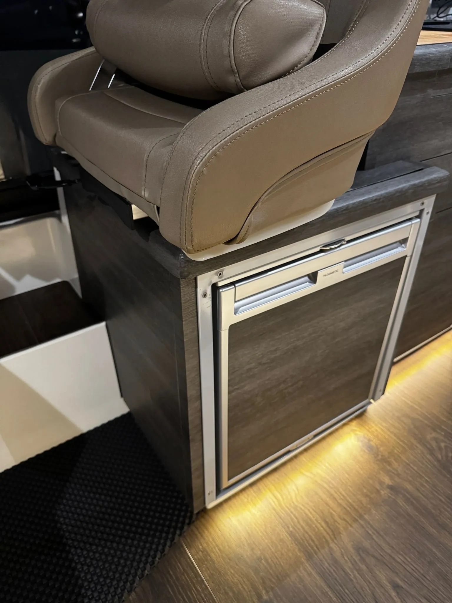 After: Interior · Yacht